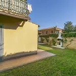 Casa Moderna Con Giardino