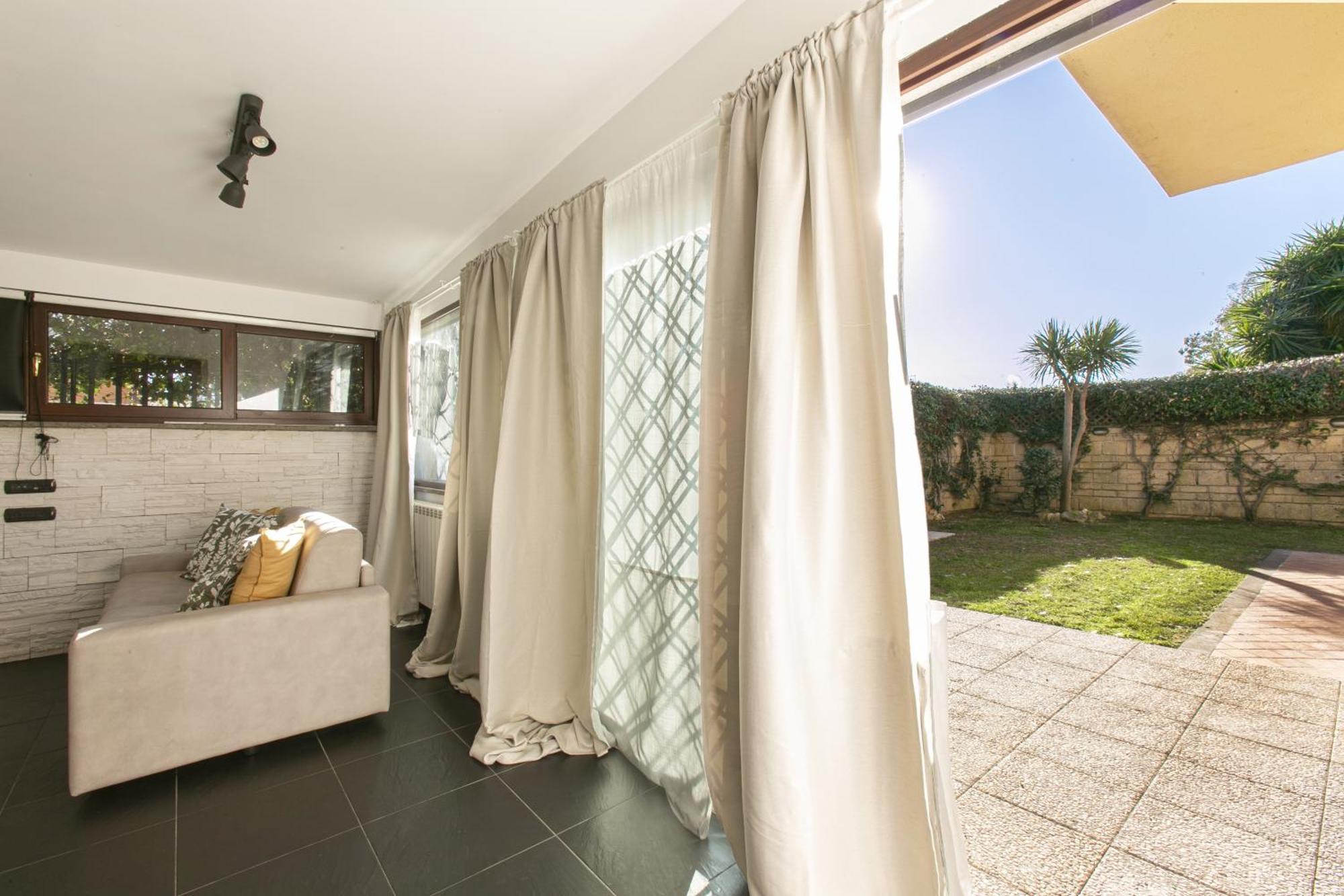 Casa Moderna Con Giardino *